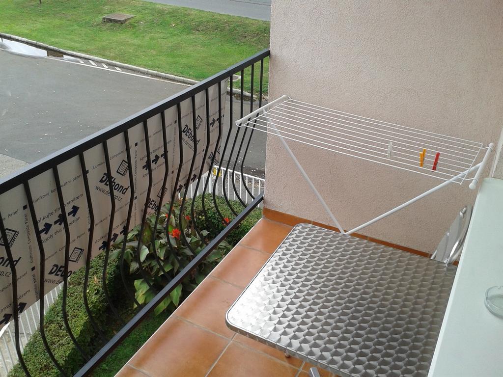 Deak Vendeghaz Apartman Hajduszoboszlo Phòng bức ảnh